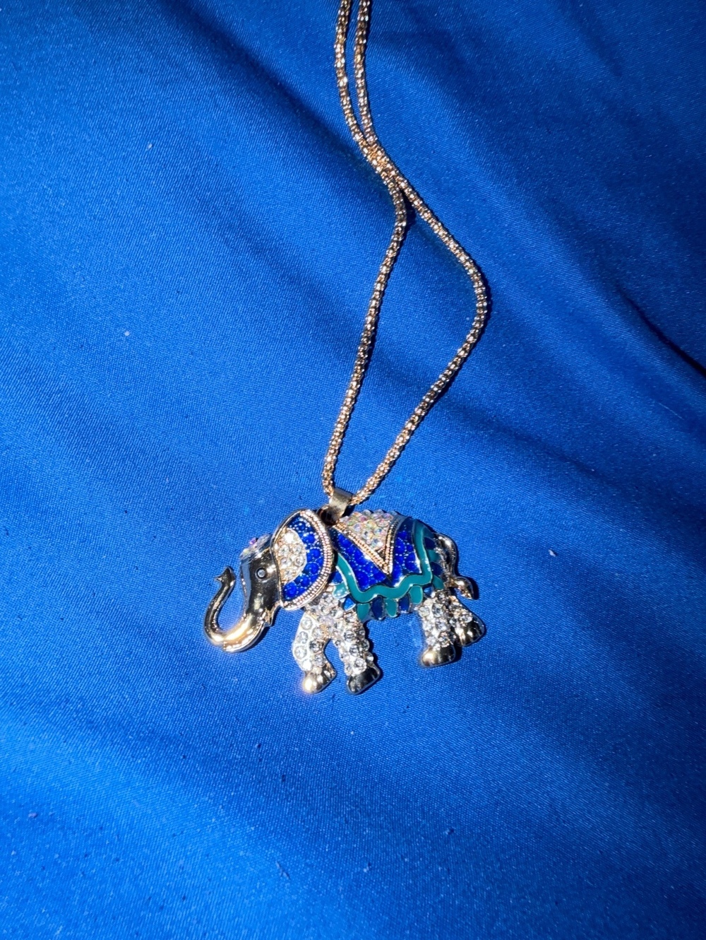 Betsey Johnson New With Tags Elephant Pendant Necklace Blue Green Rhinestones